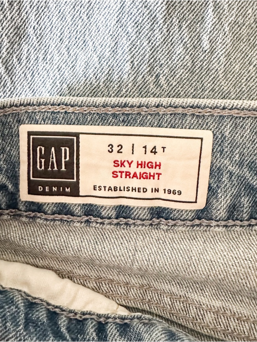 Gap Sky High Straight Leg Jeans | Rigid Denim | Light Wash Distressed | 14 Tall - Picture 11 of 12